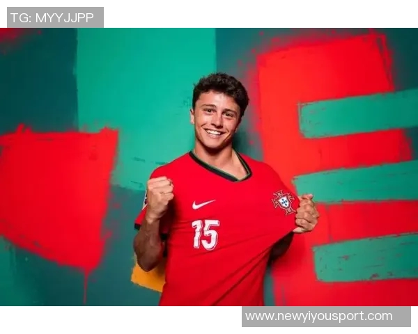 努诺门德斯伤愈复出巴黎官方发布训练照片展现积极状态