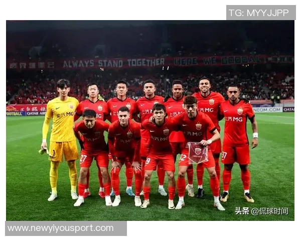 海港队训练照曝光加布里埃尔热情竖大拇指展现团队士气