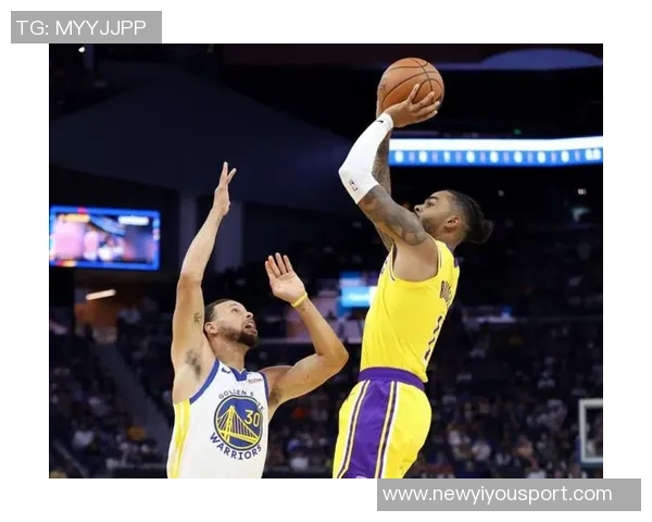 浓眉首节表现稳健6分4板1助助力球队中规中矩展现实力 浓眉首节表现稳健6分4板1助助力球队中规中矩展现实力